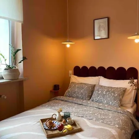 The Most Adorable Studio In Apartment *